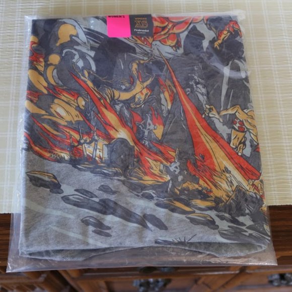 3/$15 Ghosts n Goblins Firebranded Graphic Tee NWT! - Gray, Size XS - Picture 2 of 16